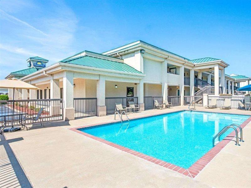 Days Inn By Wyndham Covington Bagian luar foto
