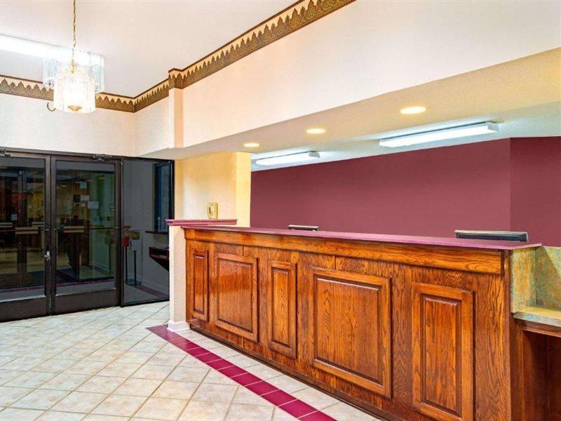 Days Inn By Wyndham Covington Bagian luar foto