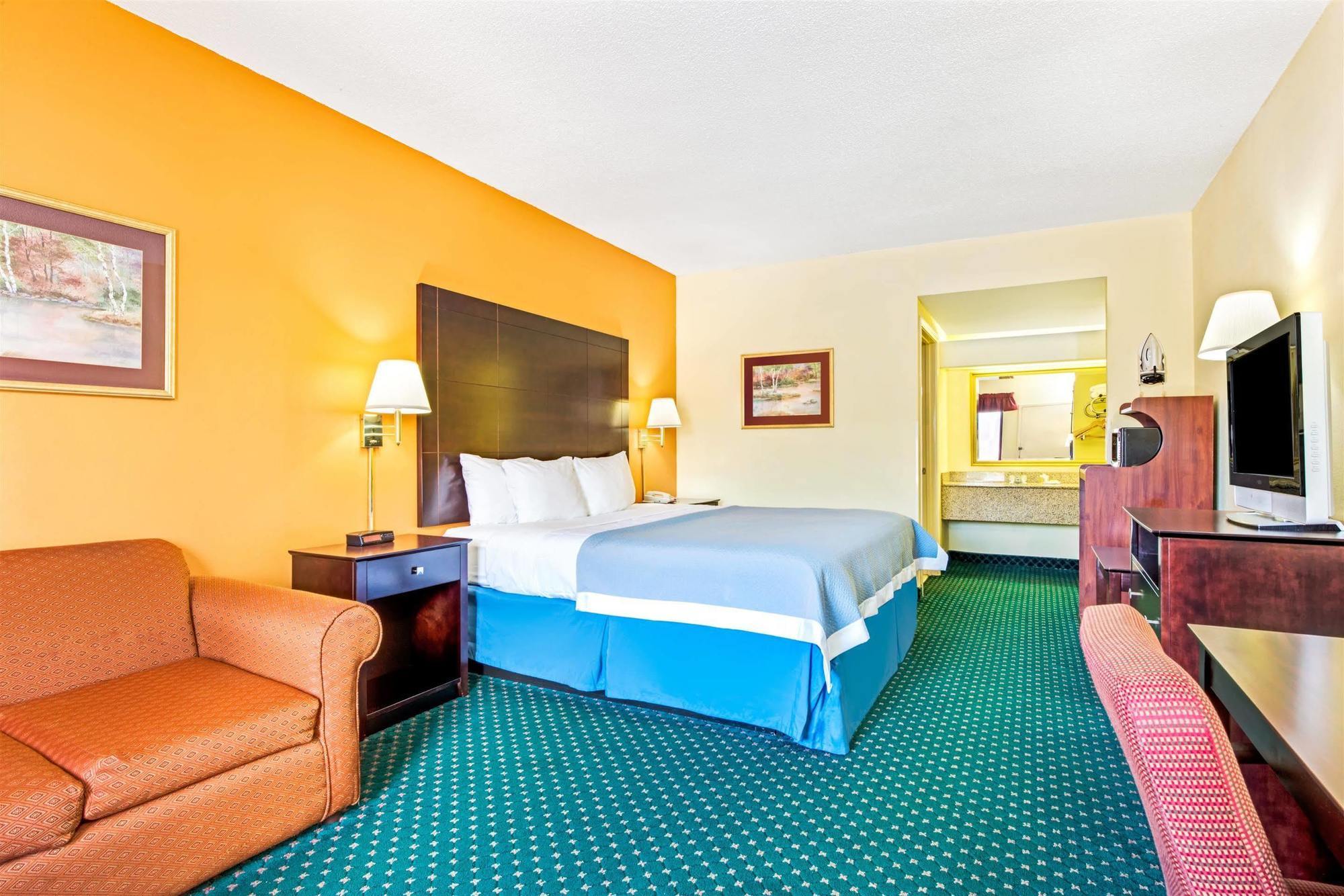Days Inn By Wyndham Covington Bagian luar foto